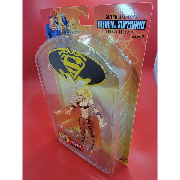 DC Direct Corrupted SuperGirl Figure Return of SuperGirl Series Two - Picture 4 of 5